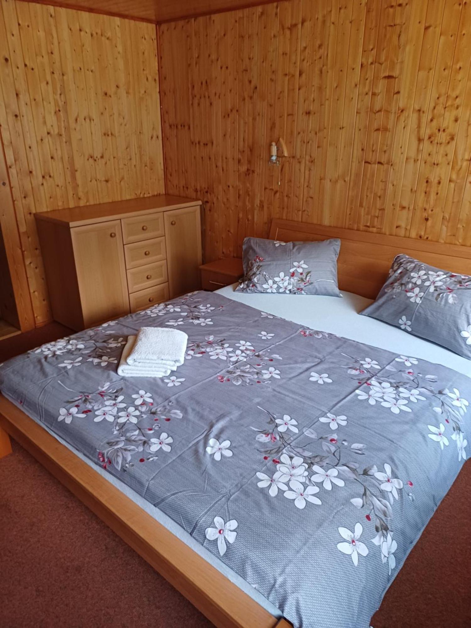 Prazova Bouda Hotell Dobré Exteriör bild